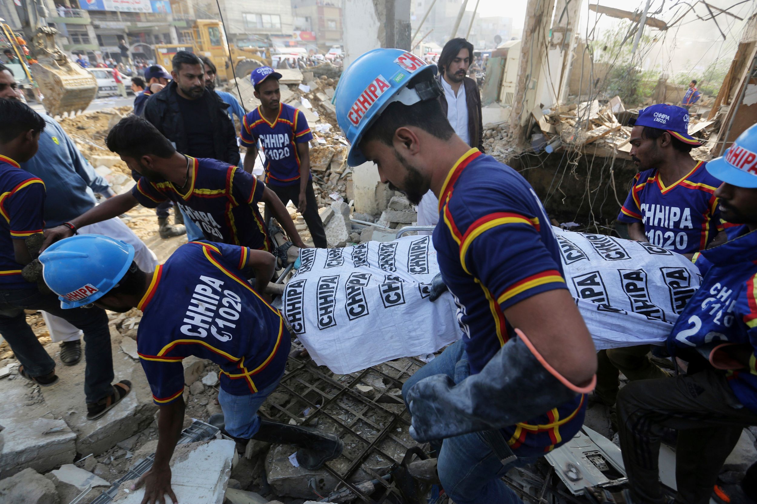 Pakistan: Death toll in sewer gas blast jumps to 17