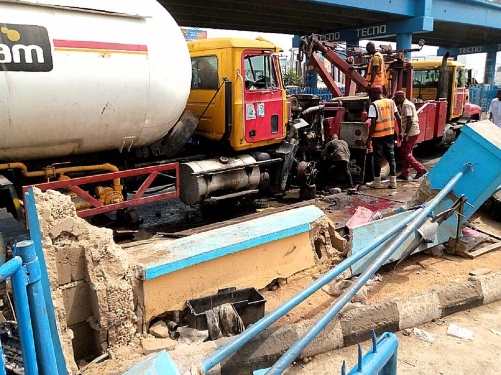 Cooking gas truck