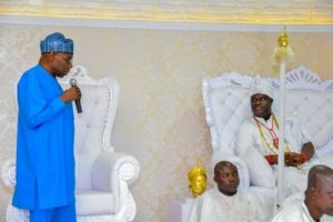 Ex-President-Olusegun-Obasanjo-and-Ooni-of-Ife-Oba-Adeyeye-Ogunwusi-636×424