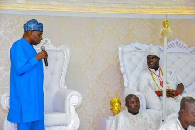 Ex-President-Olusegun-Obasanjo-and-Ooni-of-Ife-Oba-Adeyeye-Ogunwusi-636×424