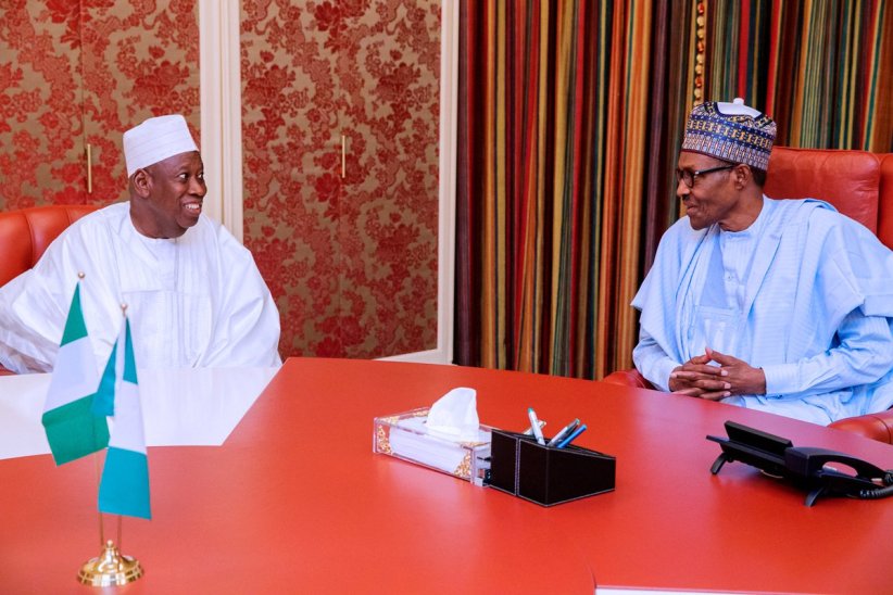Kano Governor Abdullahi Ganduje (L), President Muhammadu Buhari (R)