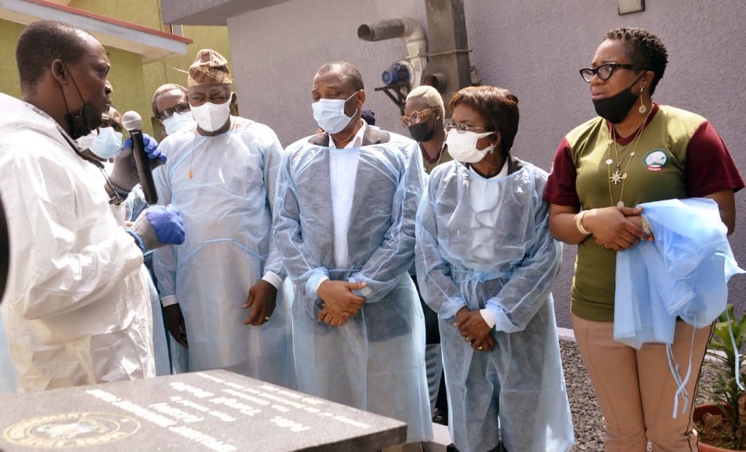 Mr Shina Gbadebo explaining the process of the destruction of the codeine syrup to the dignitaries  L-R: Perm Sec Office of the Environmental Services, Mrs Belinda Odeleye, Chairman, Lagos Assembly Committee on Environment, Mr Rotimi Abiru, Commissioner, Environment & Water Resources, Mr Tunji Bello, DG NAFDAC, Prof Mojisola Adeyeye, and GM LASEPA, Dr Dolapo Fasawe during the inspection of the Effluent Treatment Plant in Ikeja