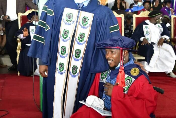 Wike offers N50m, automatic lecture job to disabled PhD graduand