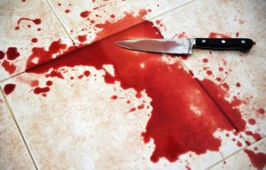 knife-stab-flirt-blood-1-700×448-656×420-1