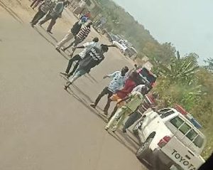 Land Dispute: Hoodlums attack OAU management, reporters