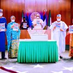 L-R: Minister of Finance, Budget and National Planning, Zainab Ahmed, Vice President Yemi Osinbajo, President Muhammadu Buhari, Governor Bagudu of Kebbi State, Perm Sec Finance Mrs Idowu and Mrs Sarah Alade at the launch of the 2021 – 2025 National Development Plan at the State House