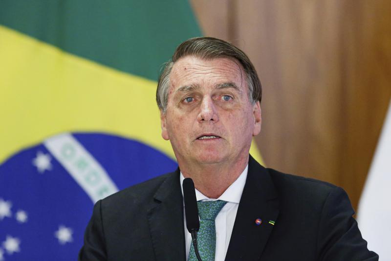 FILE – Brazil’s President Jair Bolsonaro speaks during a joint press conference Paraguay’s president at the Planalto Palace in Brasilia, Brazil, Nov. 24, 2021. Bolsonaro was taken to a Sao Paulo hospital early Monday, Jan. 3, 2022, with a suspected intestinal obstruction, the country’s media reported. (AP Photo/Raul Spinasse, File)