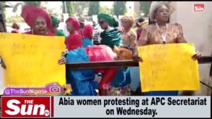Abia women barricade APC headquarters, protest against Ikechi Emenike, Buni’s CECPC (VIDEO)
