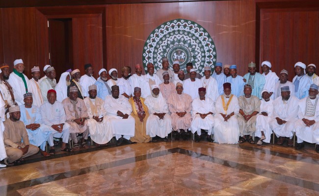 PRESIDENT-BUHARI-RECEIVES-MEMBERS-SUPREME-COUNCIL-FOR-SHARIA-IN-NIGERIA-7A-650×400