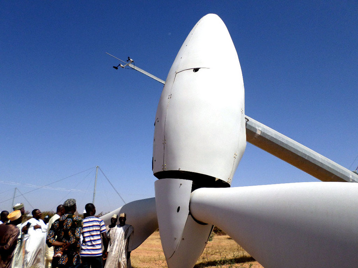 People-admiring-one-of-the-37-turbines-at-the-10Mw-Power-Windmill-project-at-Rimi-Katsina-State