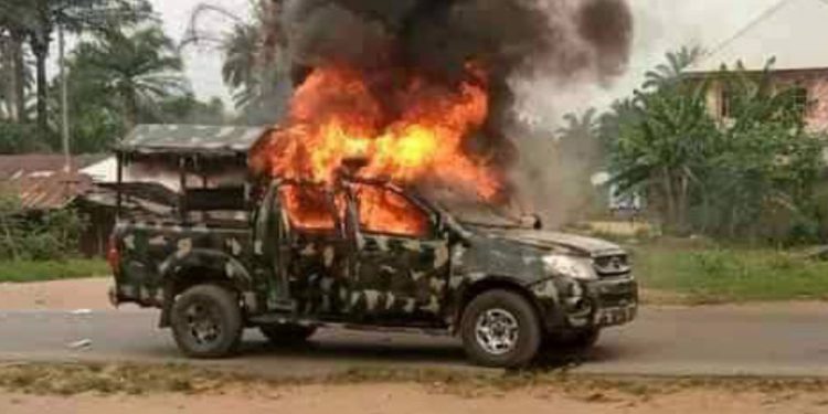 Residents-set-Customs-vehicles-ablaze-after-four-die-in-Sokoto-accident-750×375