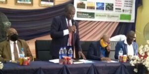 VC-ESUT-Prof-Eze-speaking-at-workshop-750×375