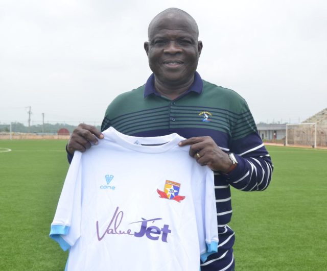 coach-ogunbote-excited-over-remo-stars-appointment-promises-to-meet-expectations-ahead-of-new-season