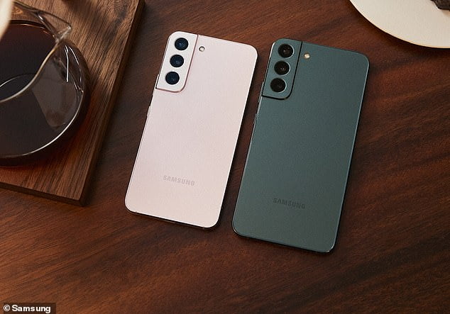 Samsung-unveils-Galaxy-S22-smartphone-with-improved-nighttime-photography