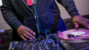 DJ-Disk-Jockey-DJs