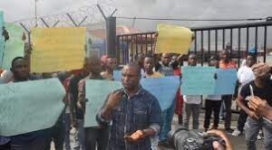 Protest at ports