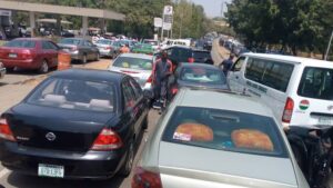 Long fuel queues persist as Nigeria hosts energy summit
