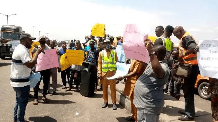 VIN valuation: NAGAFF withdraws from protest, as hoodlums set to hijack action at port