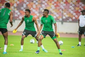 1015069-how-super-eagles-training-unfolded-yesterday-musa-might-replace-chukwueze-in-starting-xi-1068×712