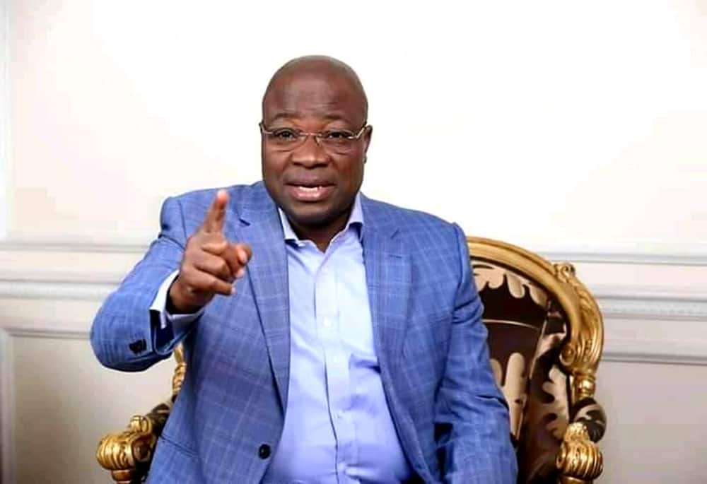 Dr Akin Ogunbiyi