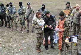 Over 10,000 couples marry in Ukraine since start of war