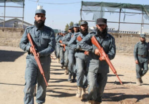 Afghan govt commissions 700 soldiers