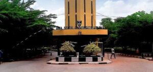 absu-hostel-burns-as-student-suffer-water-shortage-video