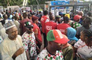 Road to 2023: EFCC storms PDP convention