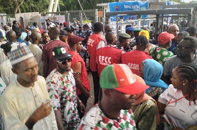 Road to 2023: EFCC storms PDP convention