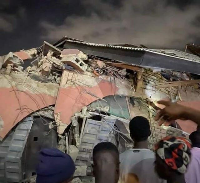 3-storey-building-collapses-in-Ebute-Meta-2-e1651447456931