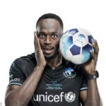 499F223100000578-5439357-Usain_Bolt_will_captain_a_World_XI_in_the_Soccer_Aid_match_at_Ol-a-1_1519732128129