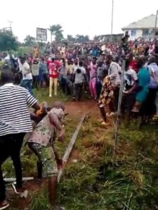 Mob lynch suspects in Nsukka over ritual murder of missing 10-year-old girl