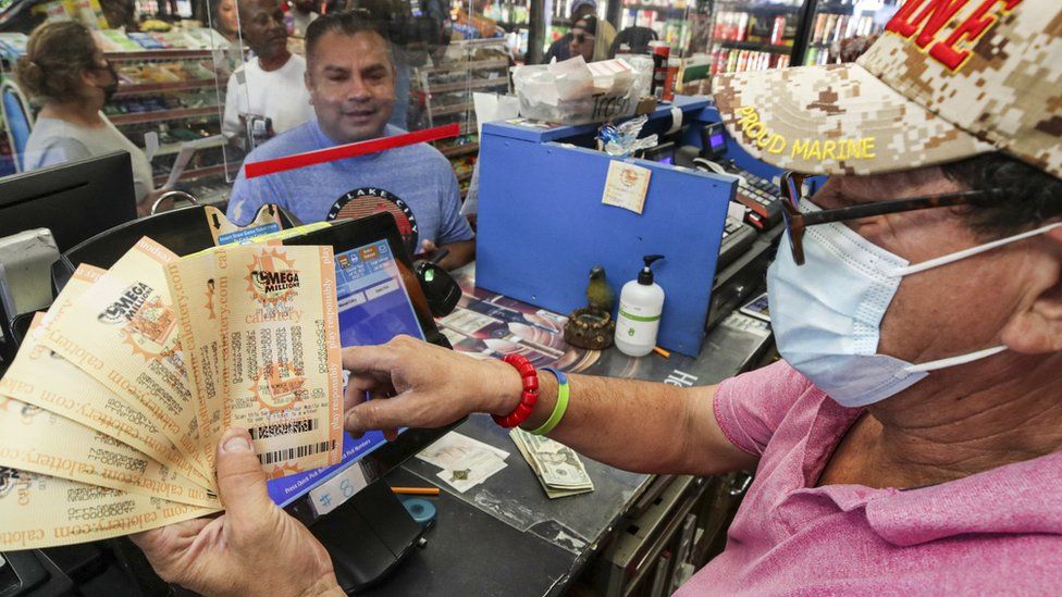 Mega Millions: Winning ticket for $1.3bn jackpot sold in Illinois