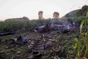 2022-07-17T050348Z_915474776_RC2HDV99U62B_RTRMADP_3_GREECE-AIRCRAFT-CRASH