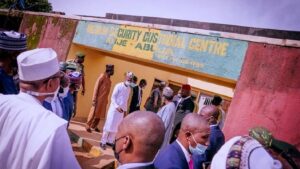 Buhari-visits-Kuje-prison-after-terrorist-attack-1424×802