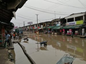 Flooding: Ikpeazu orders desilting of blocked drainages at Ariaria market