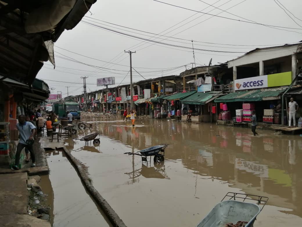Flooding: Ikpeazu orders desilting of blocked drainages at Ariaria market