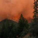 US: Wildfire rages near Yosemite National Park