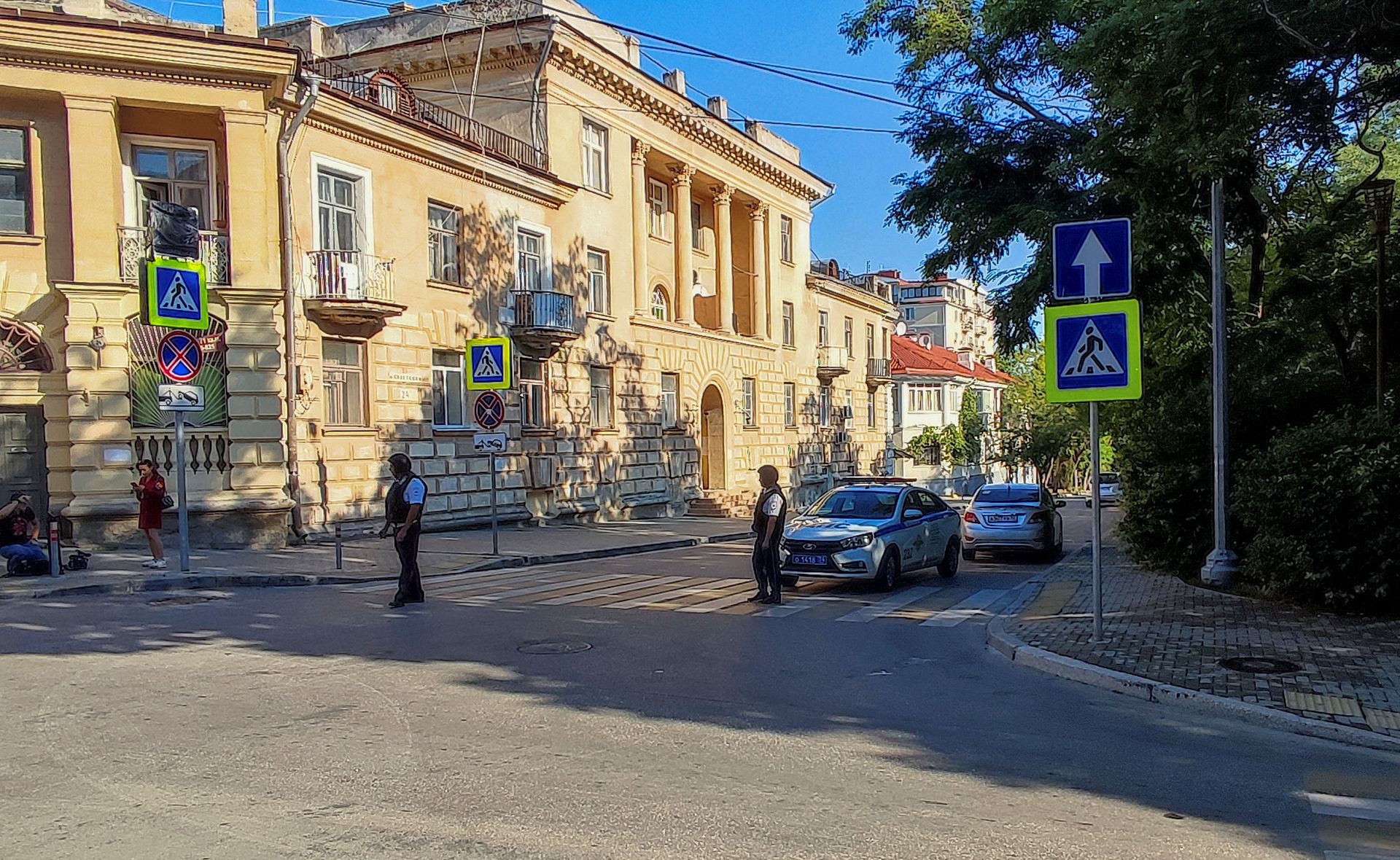 Law enforcement officers block a street following a reported combat drone attack on the Russian Black Sea Fleet’s headquarters in Sevastopol, Crimea July 31, 2022. REUTERS/Stringer