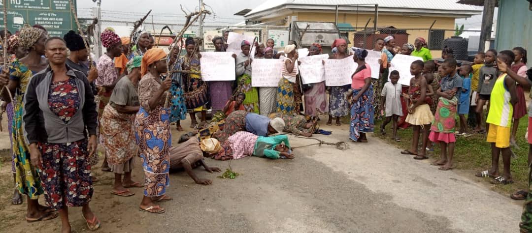 Delta: Women send SOS to Okowa, protest incessant shooting by oil bunkerers in community