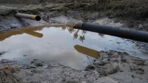 A-vandalised-pipeline
