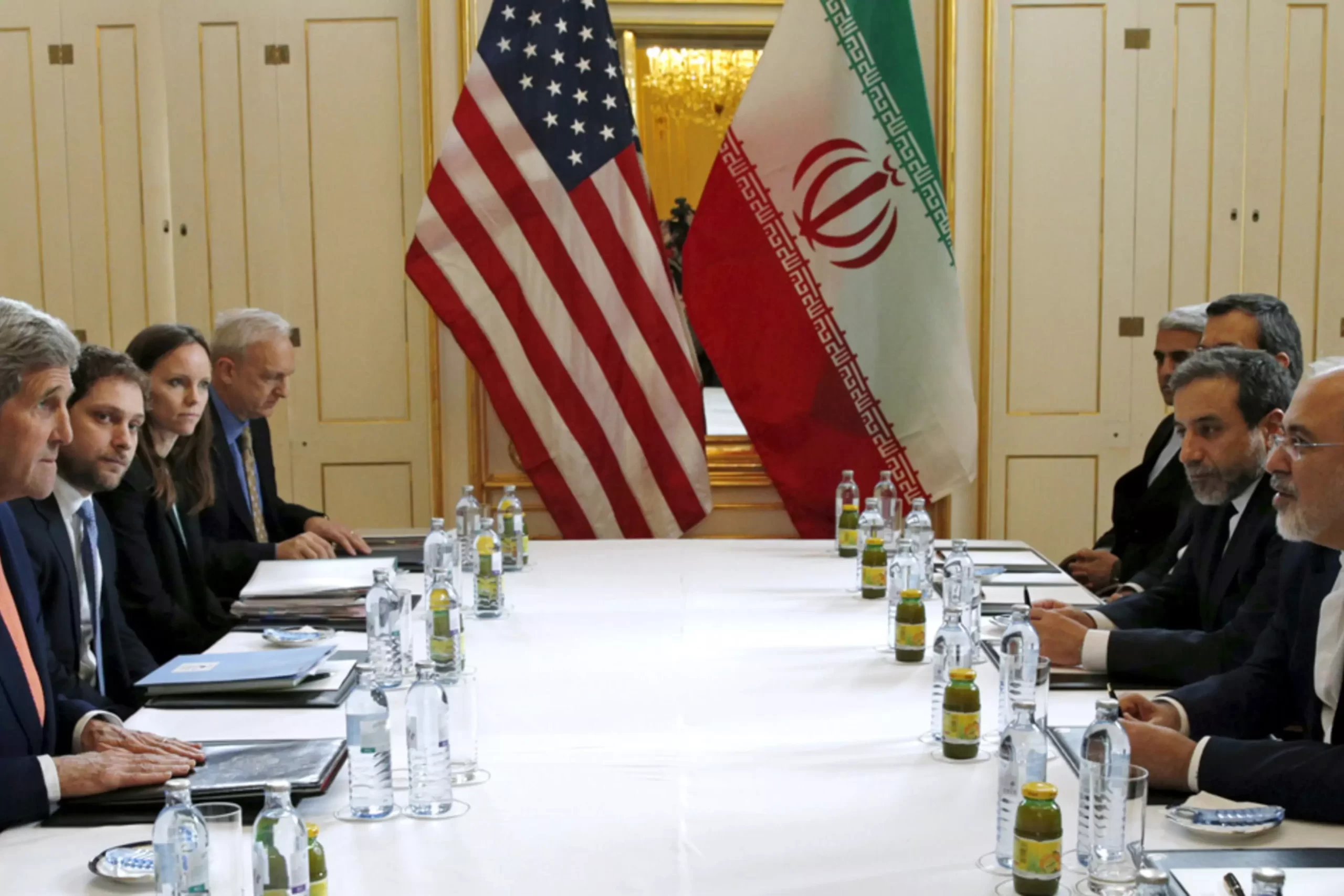Kerry-Zarif-RTX22N89.jpg