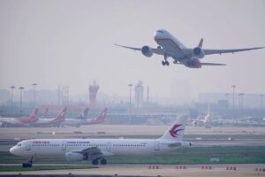 A China Eastern Airlines aircraft and Shanghai Airlines aircraft are seen in Hongqiao International Airport in Shanghai, following the coronavirus disease (COVID-19) outbreak, China June 4, 2020. REUTERS/Aly Song