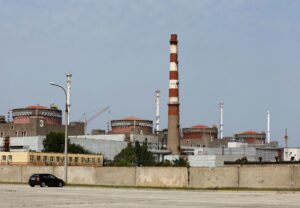 A view shows the Zaporizhzhia Nuclear Power Plant in the course of Ukraine-Russia conflict outside the Russian-controlled city of Enerhodar in Zaporizhzhia region, Ukraine August 22, 2022. REUTERS/Alexander Ermochenko/File Photo