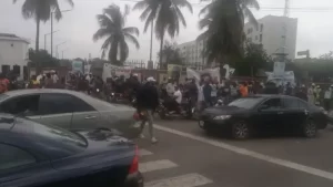 okada-riders-storm-sanwo-olus-office-beg-for-suspension-of-ban