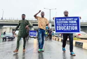 Airlines forced to reschedule flights in Lagos as students block airport road