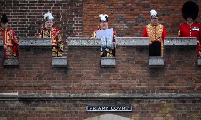 Friary court