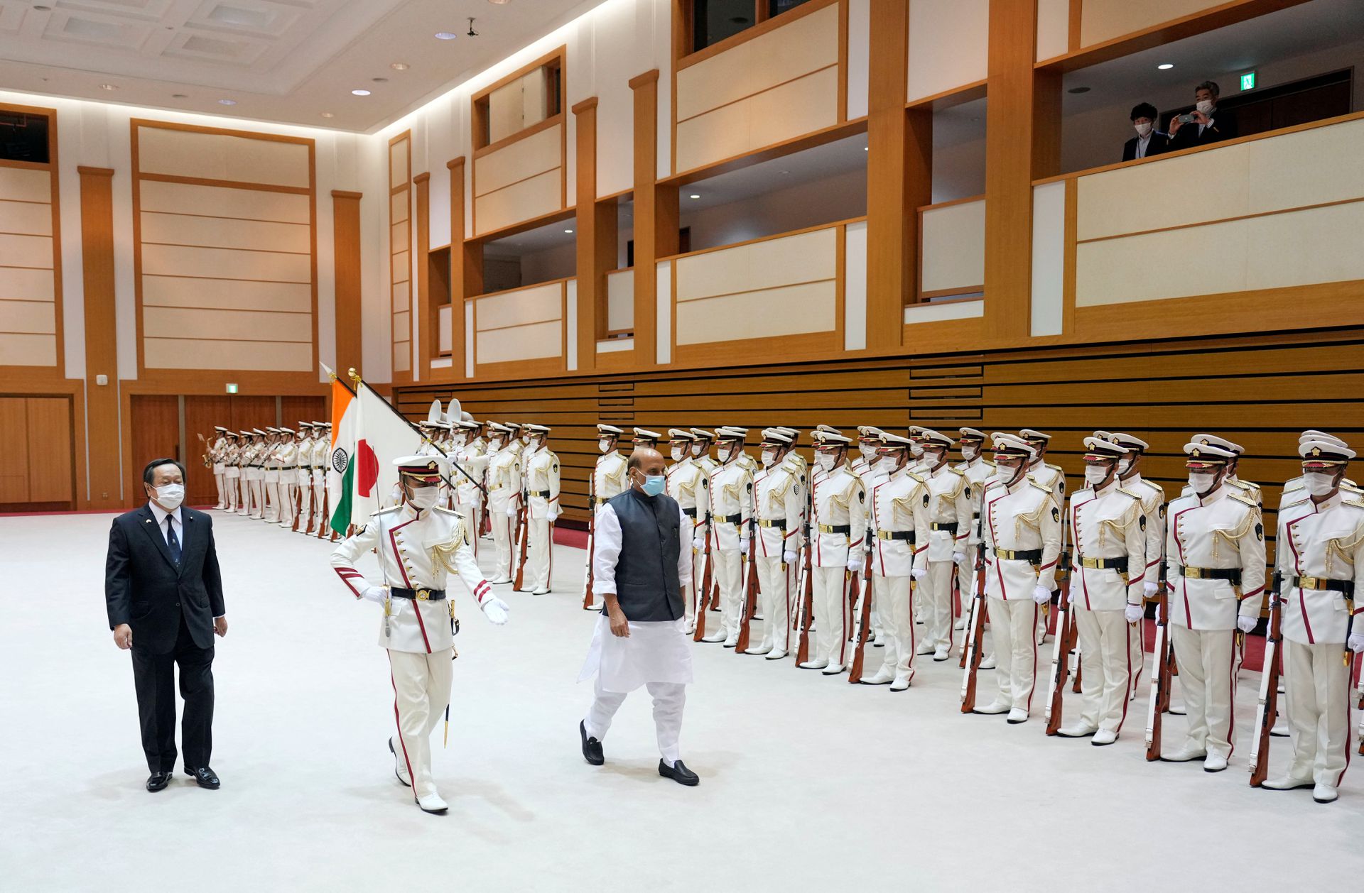 India’s defence minister Rajnath Singh and Japan’s defence minister Yasukazu Hamada attend an honor guard ceremony, prior to the Japan-India bilateral defence meeting at the Japanese Defence Ministry in Tokyo, Japan, 08 September 2022. FRANCK ROBICHON/Pool via REUTERS