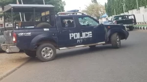 Police-at-APC-secretariat-in-Abuja-1-1280×720