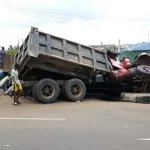 Scene-of-an-accident-involving-a-truck